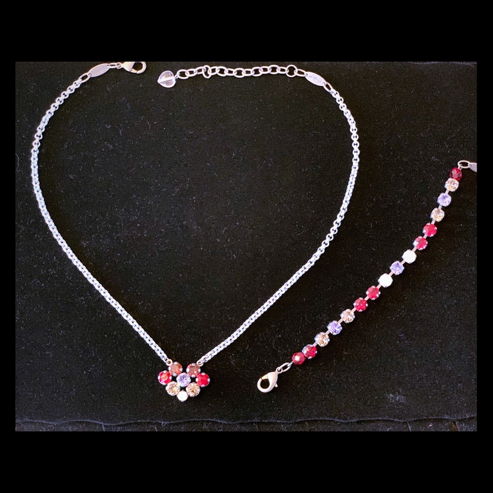 Sabika cluster necklace and bracelet